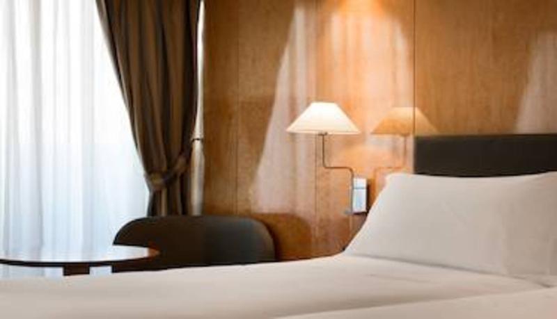 Nh Paseo De La Habana Hotel Madrid Ngoại thất bức ảnh